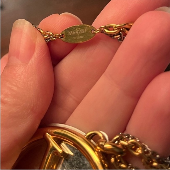 Louis Vuitton Louise Necklace - Picture 16 of 17